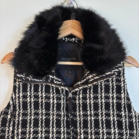 Talbots Faux Fur Collar Down Puffer Vest Size M Petite Plaid Tweed Black White - Picture 7 of 13